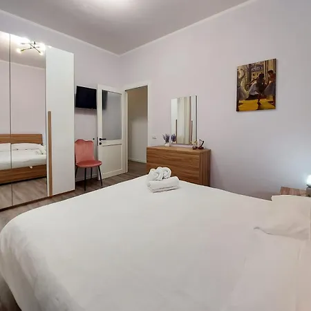 - Vivamus Large And Elegant * Cagliari