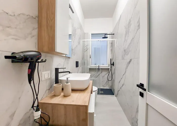 - Vivamus Large And Elegant Apartament *